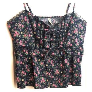 Free People tie front bows,flower, 🌺 & lace tank
